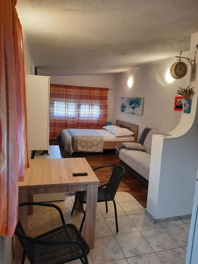 Apartman Ella Vrsi Διαμέρισμα