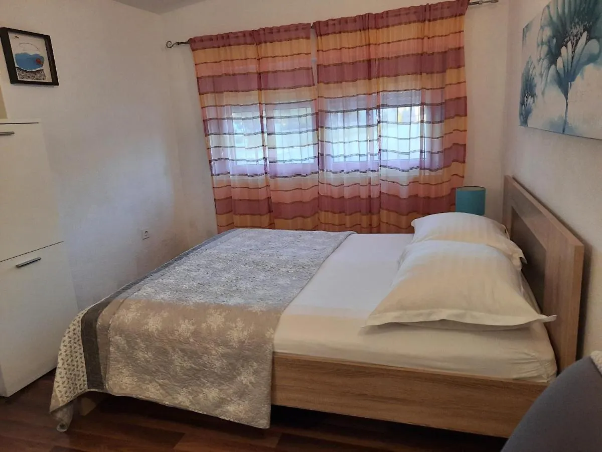 Apartman Ella Vrsi Διαμέρισμα