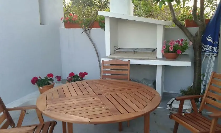 Apartman Ella Vrsi 0*,